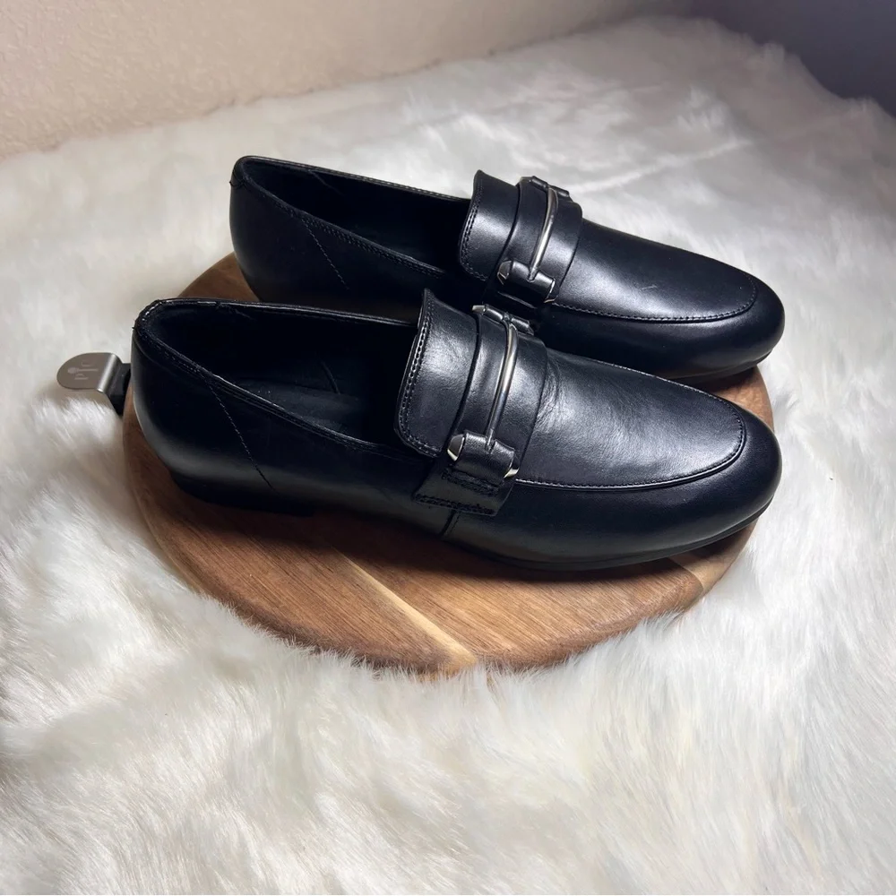 Aqua Kim Leather Loafer Size 8 NWT